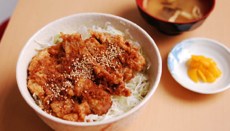 週替り丼　540円