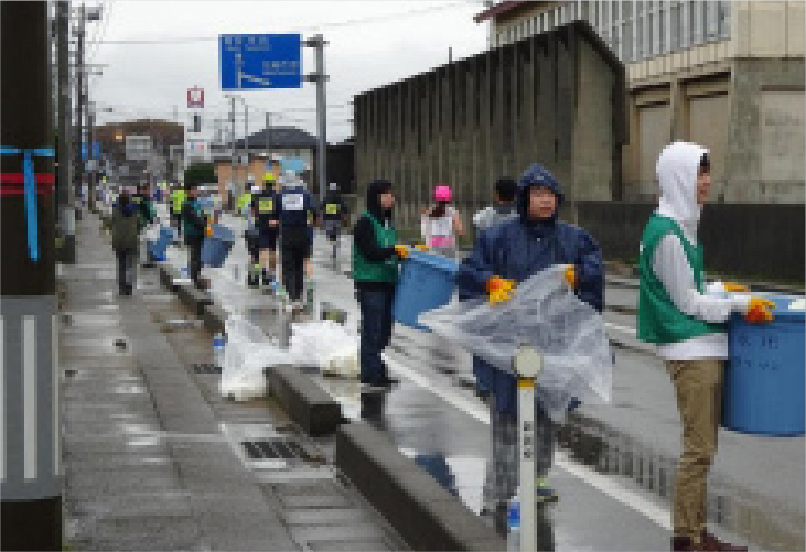 柏崎マラソン大会での清掃活動 